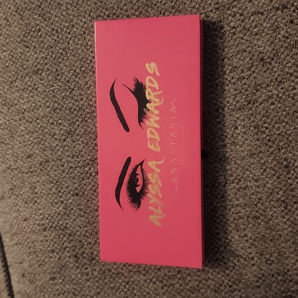 Alyssa Edwards Anastasia eye palette - Picture 1 of 4